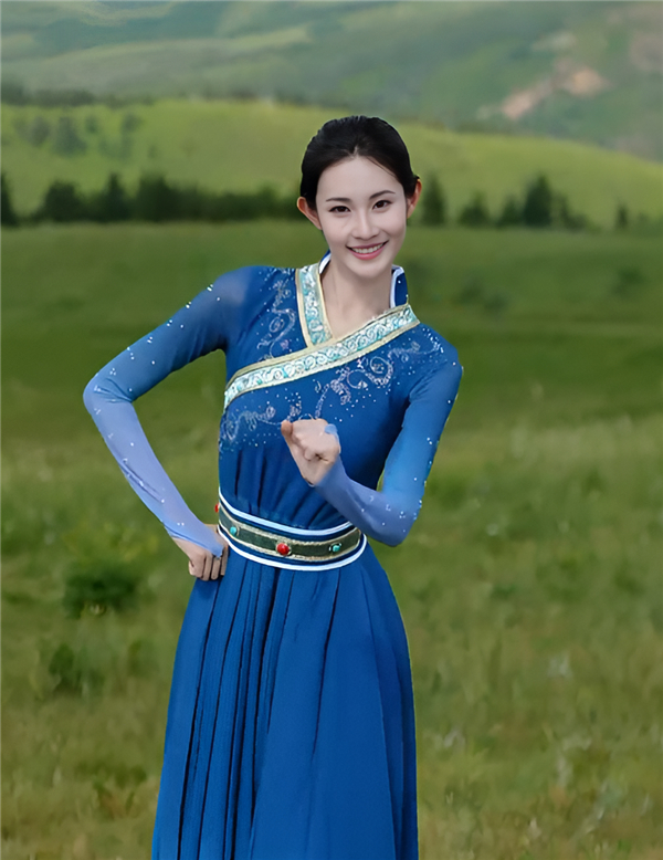 娜仁表演